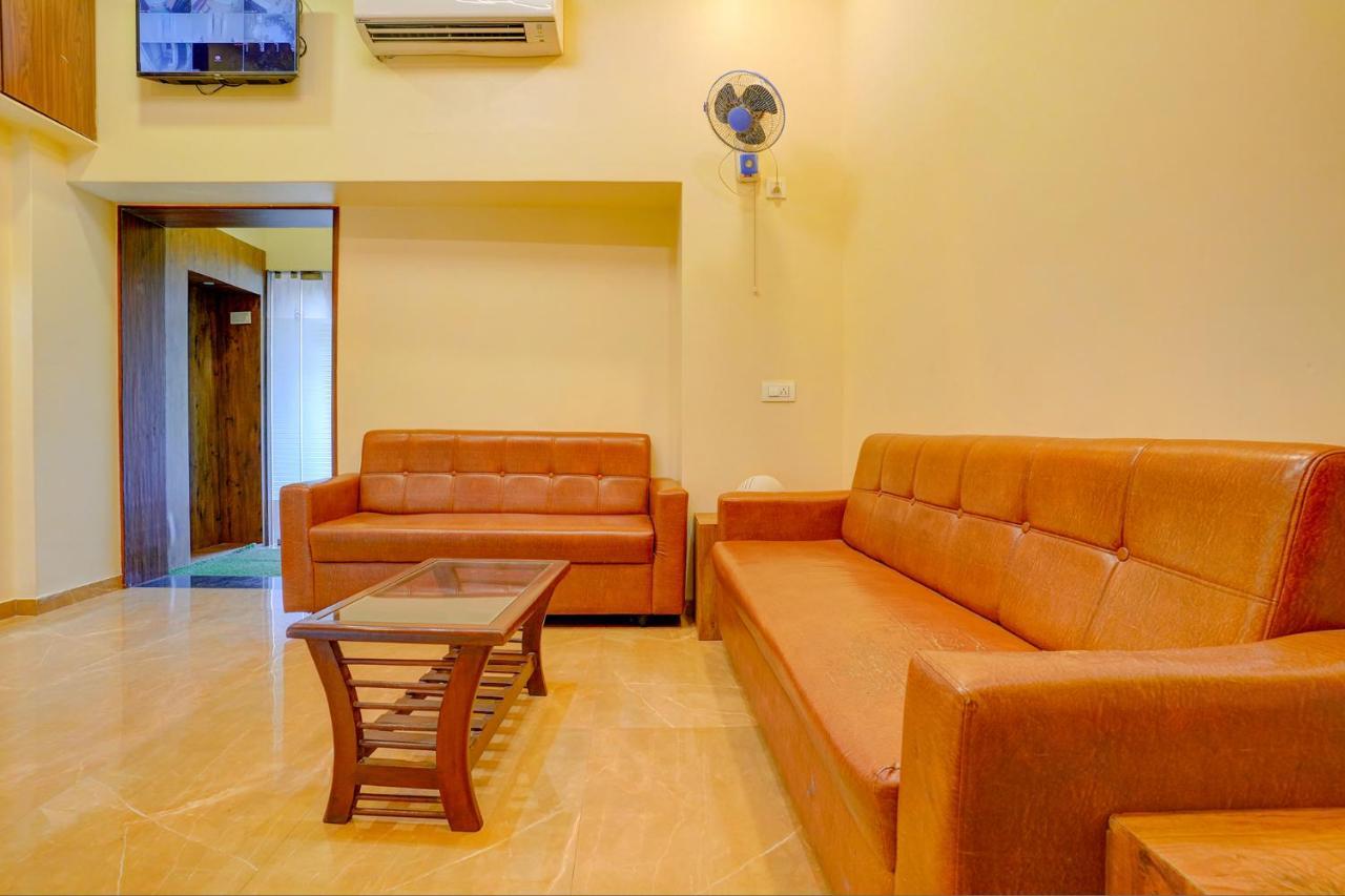 Fabexpress Colaba Grand Hotel Мумбай Екстериор снимка
